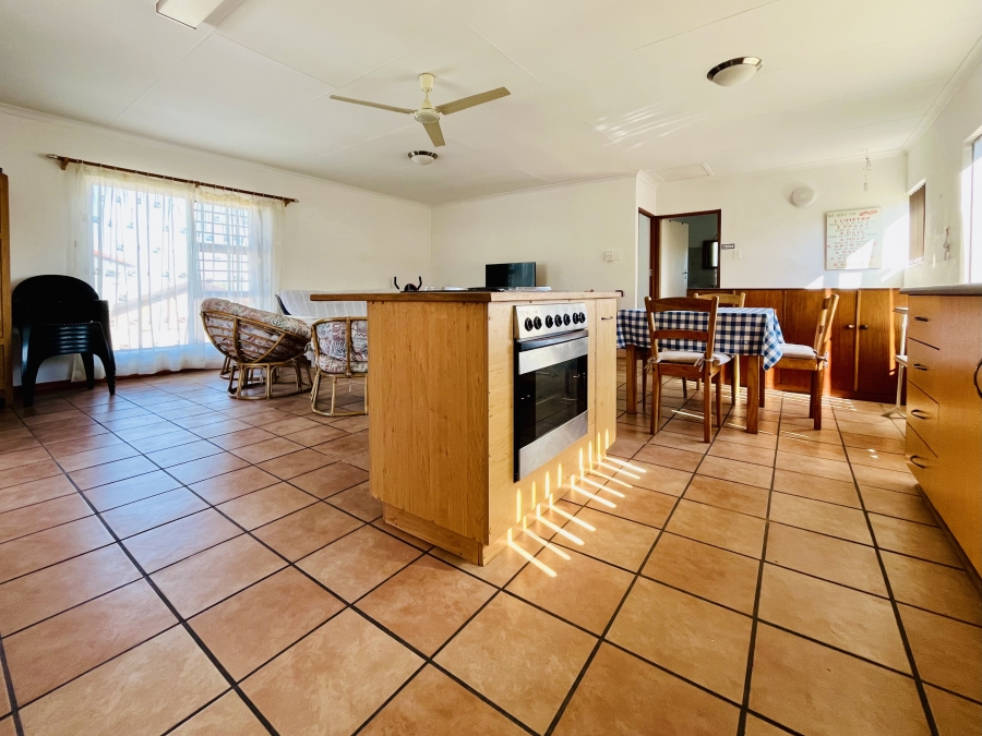 2 Bedroom Property for Sale in Sandbaai Western Cape